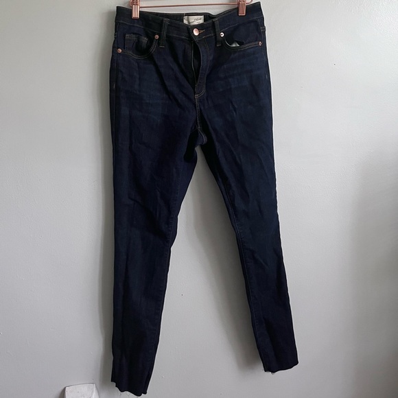 Universal Threads ragged hem jeans. Size 28. EUC! - Picture 1 of 7